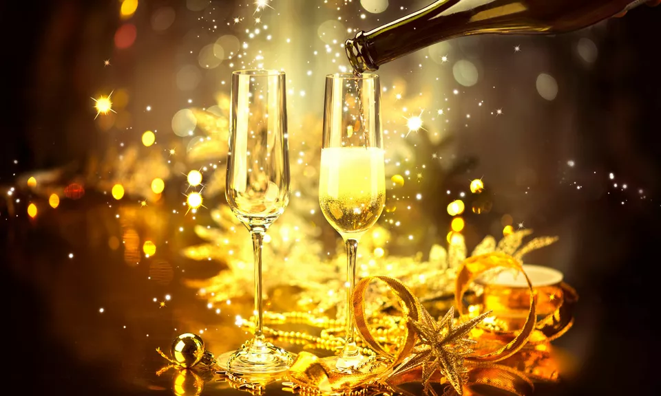 Festive-Prosecco_b612350f36fb78cd4a3b8409a36878a3